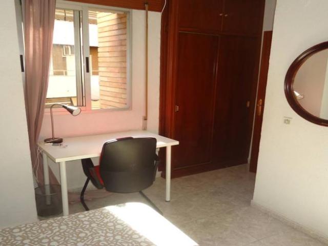 Shared Living/Roommate 4 Dormitorio Cordoba Cordoba ES101823564