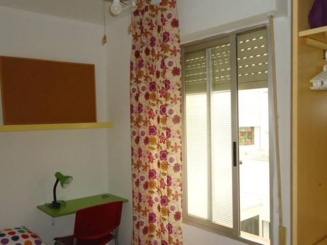 Shared Living/Roommate 4 Dormitorio Cordoba Cordoba ES101823769