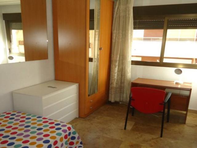 Shared Living/Roommate 4 Dormitorio Cordoba Cordoba ES101824532