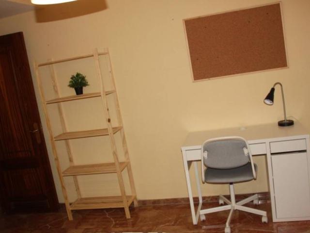 Shared Living/Roommate 4 Dormitorio Cordoba Cordoba ES98364841