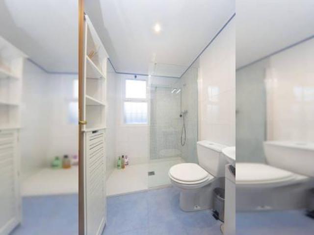 Shared Living/Roommate 4 Dormitorio Granada Granada ELS86708837