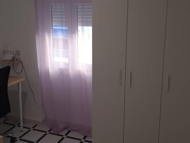 Shared Living/Roommate 4 Dormitorio Granada Granada ELS98572855