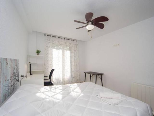 Shared Living/Roommate 4 Dormitorio Granada Granada ES103399572