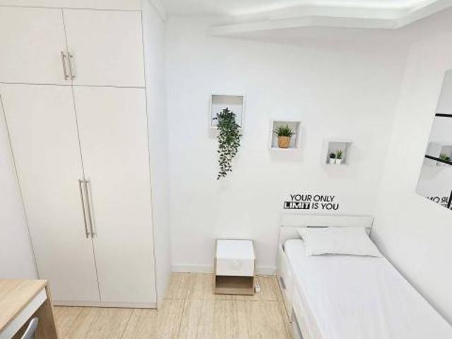 Shared Living/Roommate 4 Dormitorio Granada Granada ES80060856