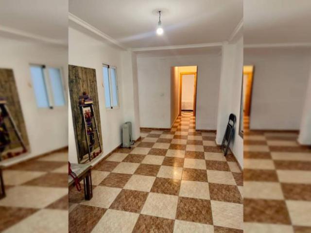 Shared Living/Roommate 4 Dormitorio Granada Granada ES98364668