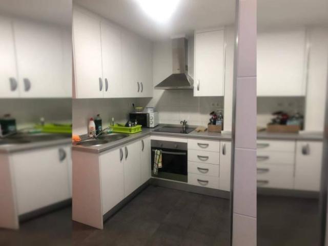 Shared Living/Roommate 4 Dormitorio Granada Granada ES98364746