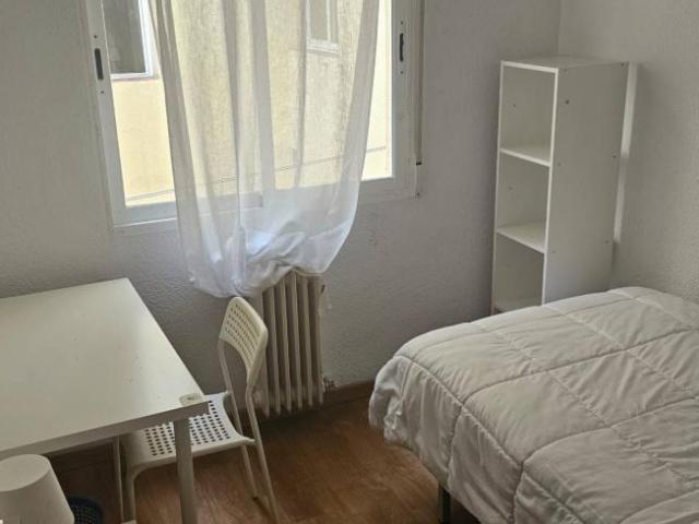 Shared Living/Roommate 4 Dormitorio Granada Granada ES99519434