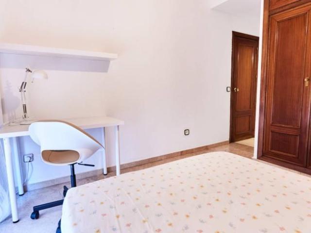 Shared Living/Roommate 4 Dormitorio Seville Seville ELS97384486