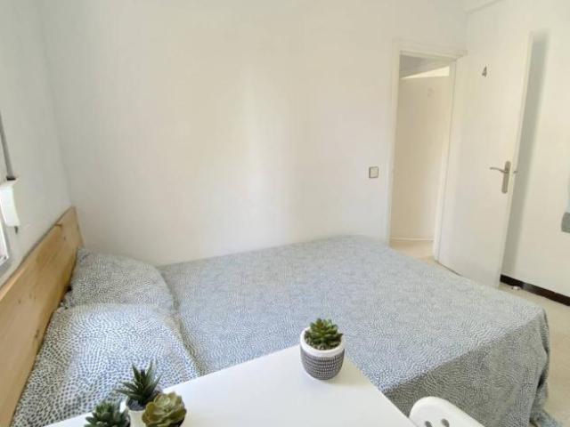 Shared Living/Roommate 4 Dormitorio Seville Seville ELS100813409