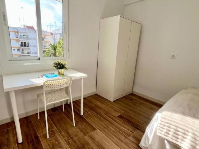 Shared Living/Roommate 4 Dormitorio Seville Seville ELS102718461