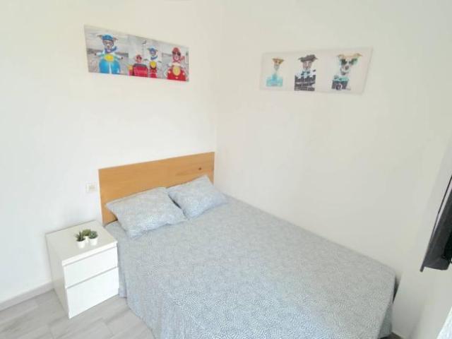 Shared Living/Roommate 4 Dormitorio Seville Seville ES101020815