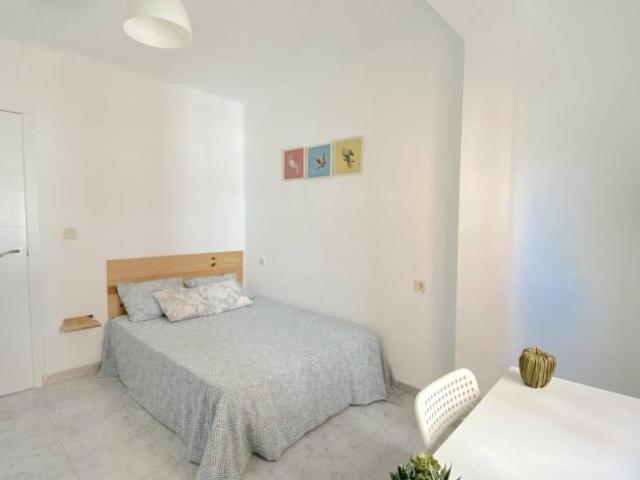 Shared Living/Roommate 4 Dormitorio Seville Seville ES101020822