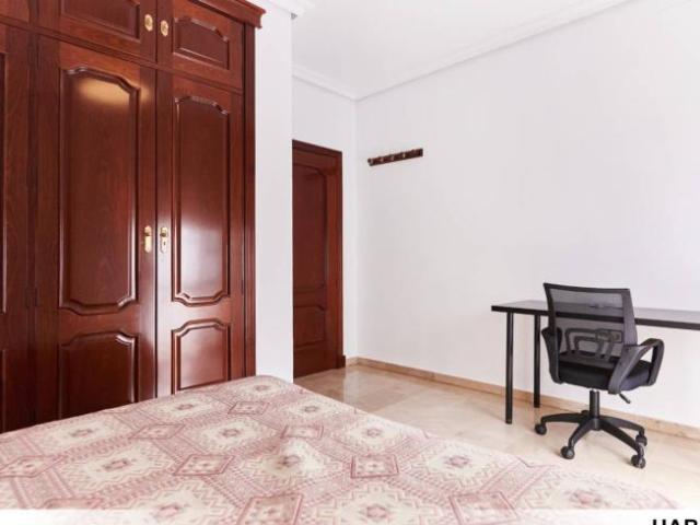 Shared Living/Roommate 4 Dormitorio Seville Seville ES101770768