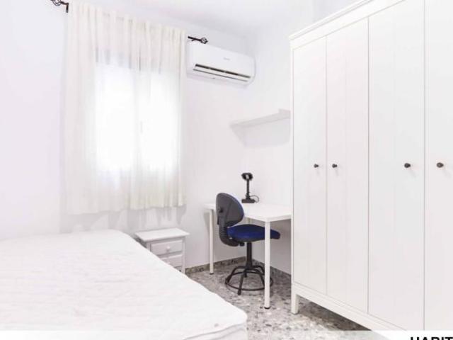 Shared Living/Roommate 4 Dormitorio Seville Seville ES101840566