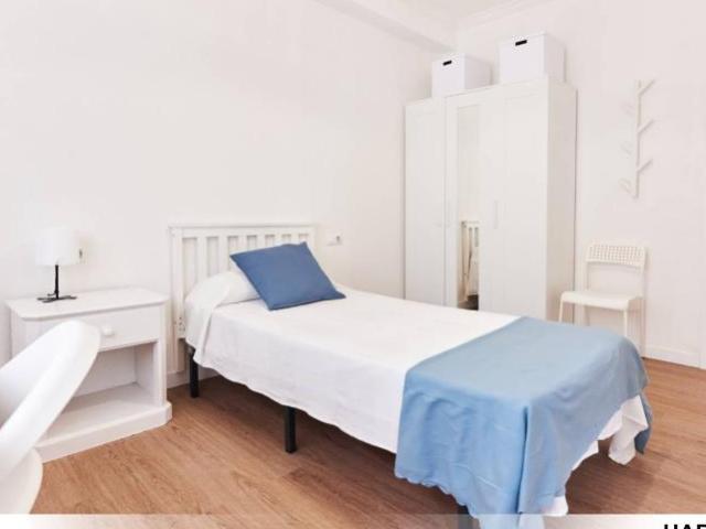Shared Living/Roommate 4 Dormitorio Seville Seville ES101844018