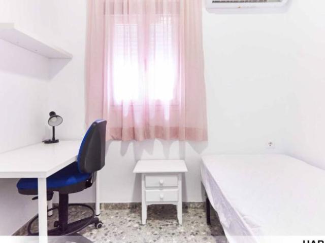 Shared Living/Roommate 4 Dormitorio Seville Seville ES101844366