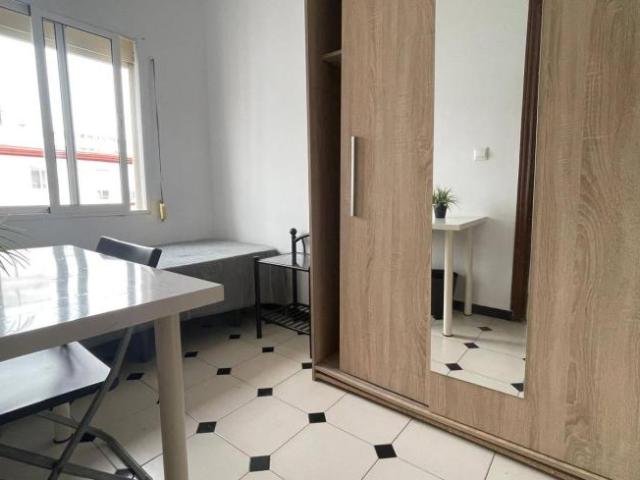 Shared Living/Roommate 4 Dormitorio Seville Seville ES101816570