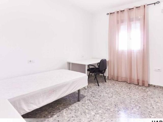 Shared Living/Roommate 4 Dormitorio Seville Seville ES101821338