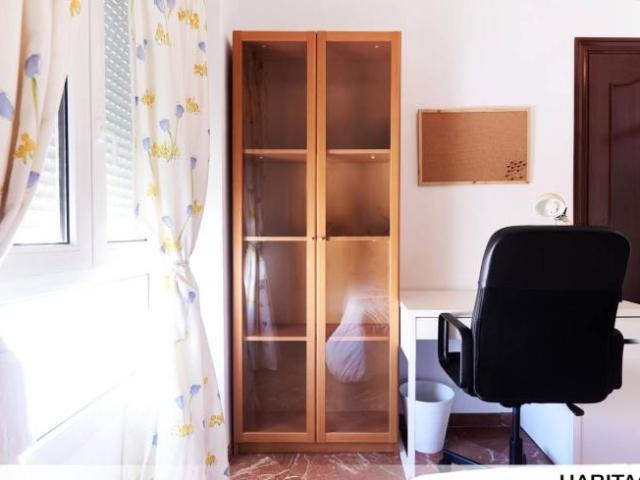 Shared Living/Roommate 4 Dormitorio Seville Seville ES101824242