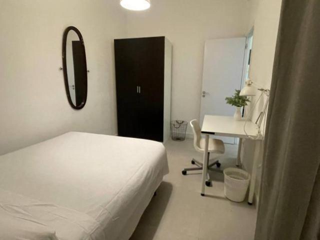 Shared Living/Roommate 4 Dormitorio Seville Seville ES101834949