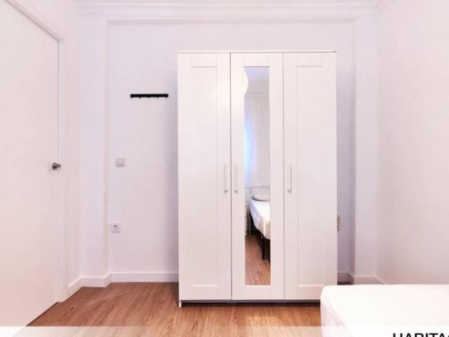 Shared Living/Roommate 4 Dormitorio Seville Seville ES101835019