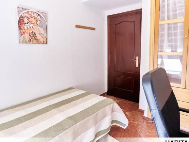 Shared Living/Roommate 4 Dormitorio Seville Seville ES101837425