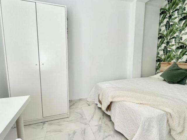 Shared Living/Roommate 4 Dormitorio Seville Seville ES103217887