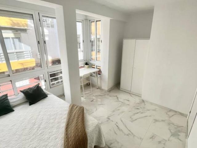Shared Living/Roommate 4 Dormitorio Seville Seville ES103217924