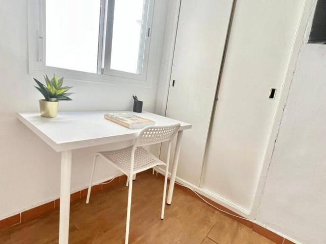 Shared Living/Roommate 4 Dormitorio Seville Seville ES103218027