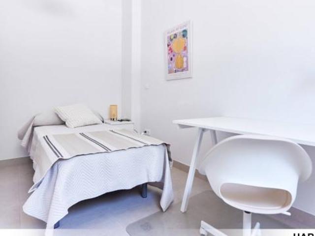 Shared Living/Roommate 4 Dormitorio Seville Seville ES79863036