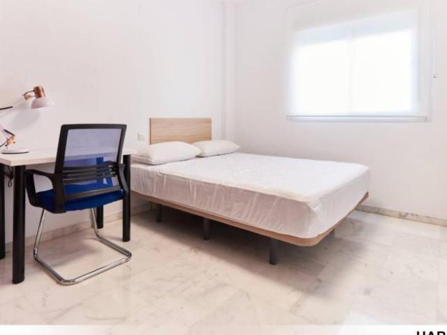 Shared Living/Roommate 4 Dormitorio Seville Seville ES91246851