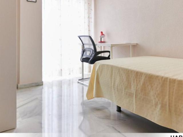 Shared Living/Roommate 4 Dormitorio Seville Seville ES91660099