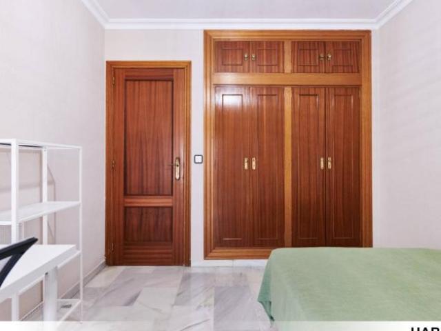 Shared Living/Roommate 4 Dormitorio Seville Seville ES91660102