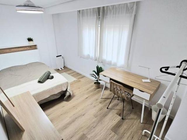 Shared Living/Roommate 4 Dormitorio Valencia Valencia ES86775544