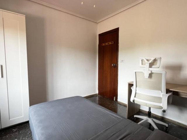 Shared Living/Roommate 4 Dormitorio Valencia Valencia ES93695412