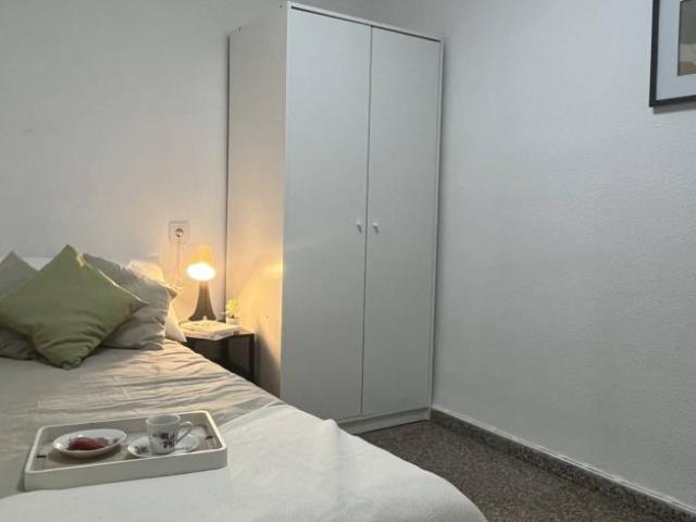 Shared Living/Roommate 4 Dormitorio Valencia Valencia ES93359211