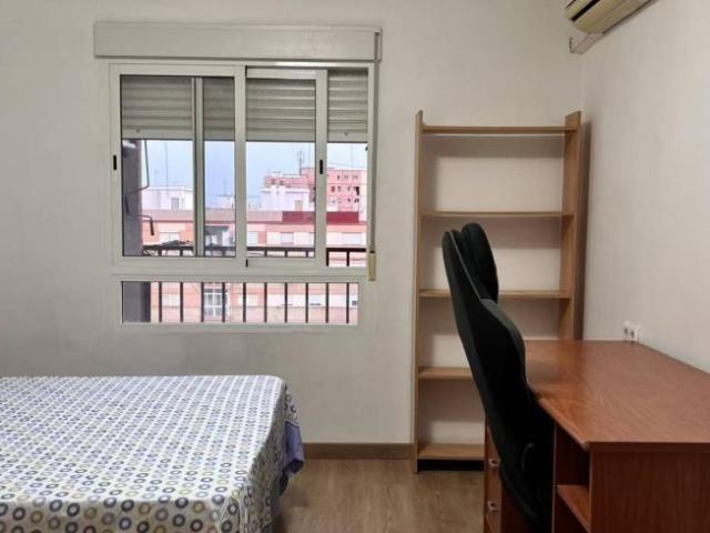 Shared Living/Roommate 4 Dormitorio Valencia Valencia ES97054082