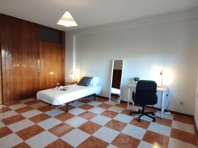shared living/roommate 4 quarto, porto porto 4050 352 ELS100946102