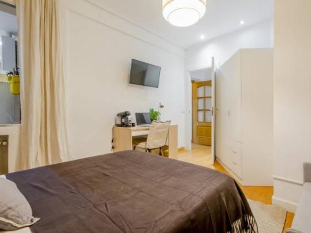 Shared Living/Roommate 5 Dormitorio Madrid Madrid ES84535723