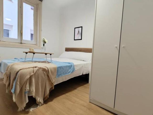 Shared Living/Roommate 5 Dormitorio Madrid Madrid ES91945902