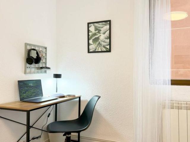Shared Living/Roommate 5 Dormitorio Madrid Madrid ES93584141