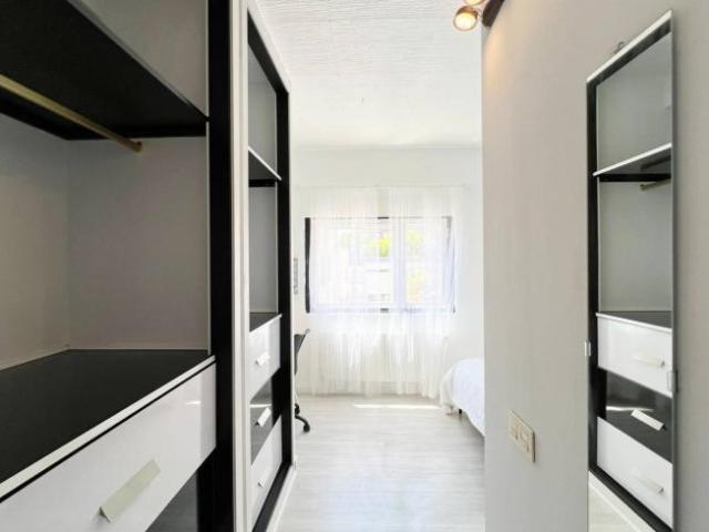 Shared Living/Roommate 5 Dormitorio Madrid Madrid ES95822984