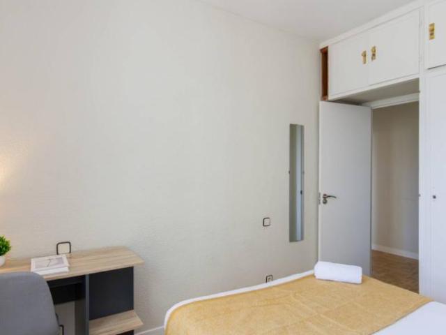 Shared Living/Roommate 5 Dormitorio Madrid Madrid ES98343377