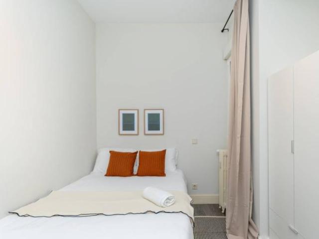Shared Living/Roommate 5 Dormitorio Madrid Madrid ES98343710