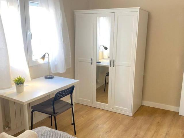 Shared Living/Roommate 5 Dormitorio Madrid Madrid ES102115103