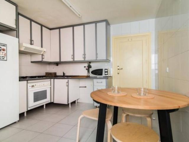 Shared Living/Roommate 5 Dormitorio Madrid Madrid ES103657968