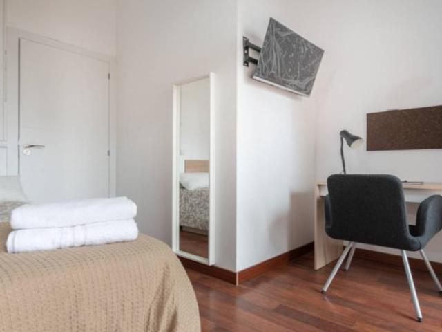 Shared Living/Roommate 5 Dormitorio Madrid Madrid ES103658314