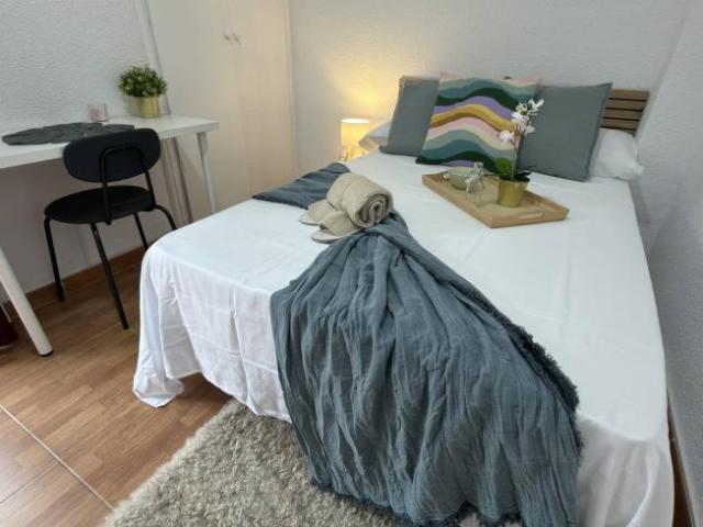Shared Living/Roommate 5 Dormitorio Madrid Madrid ES103121311