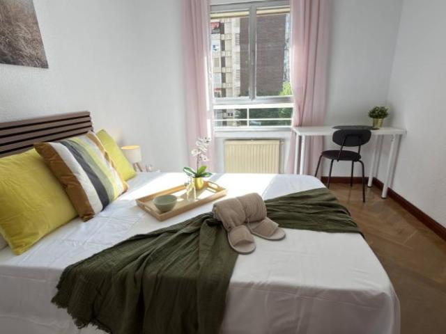 Shared Living/Roommate 5 Dormitorio Madrid Madrid ES103181686