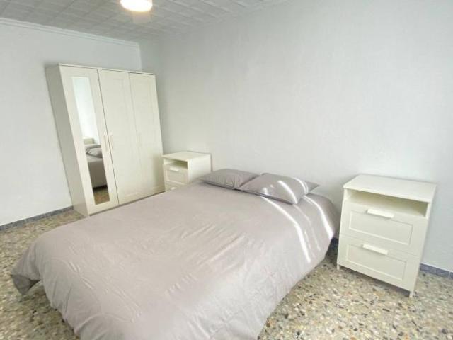 Shared Living/Roommate 5 Dormitorio Madrid Madrid ES104713981